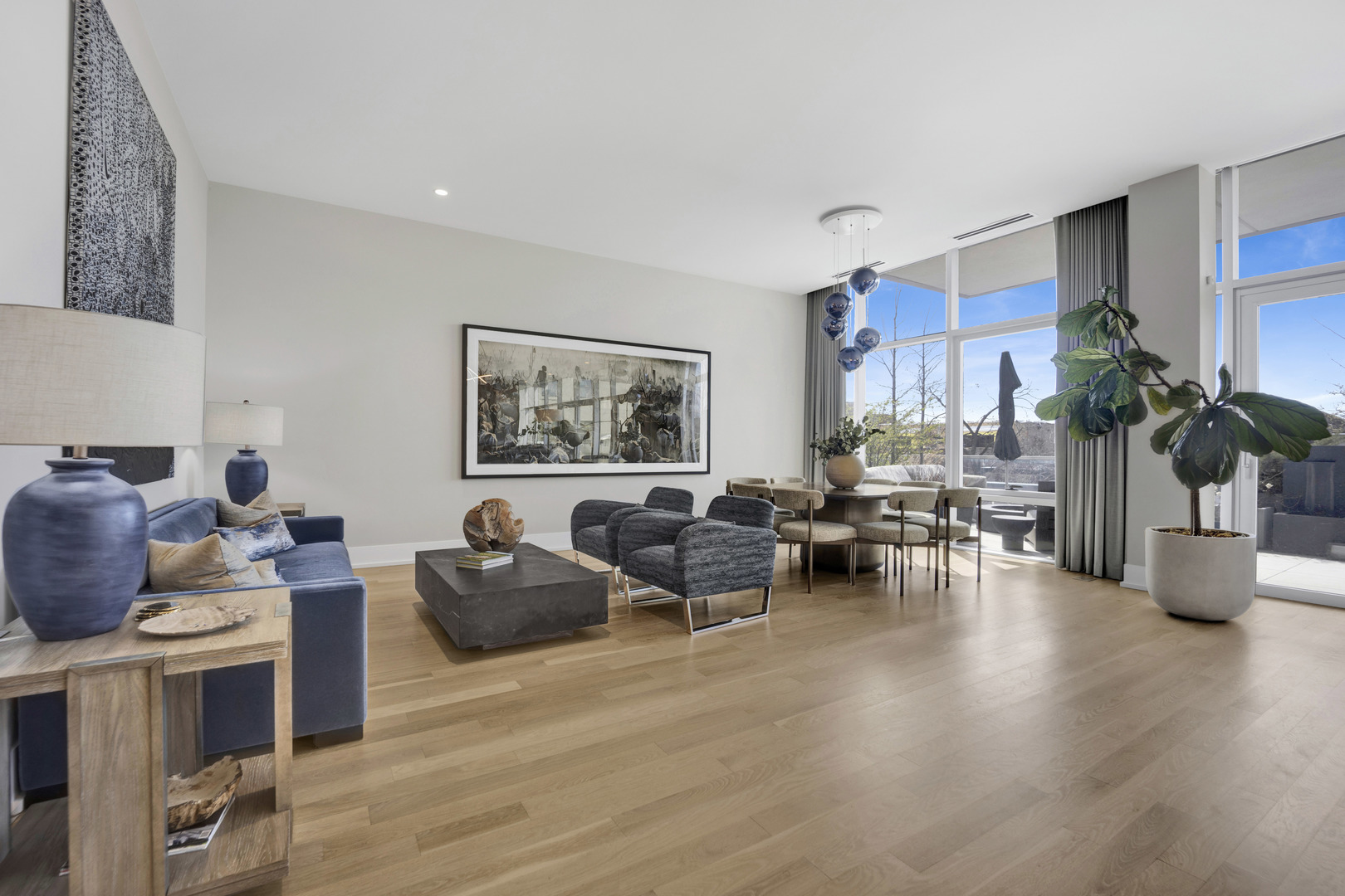 2035 N Orleans Street 4W