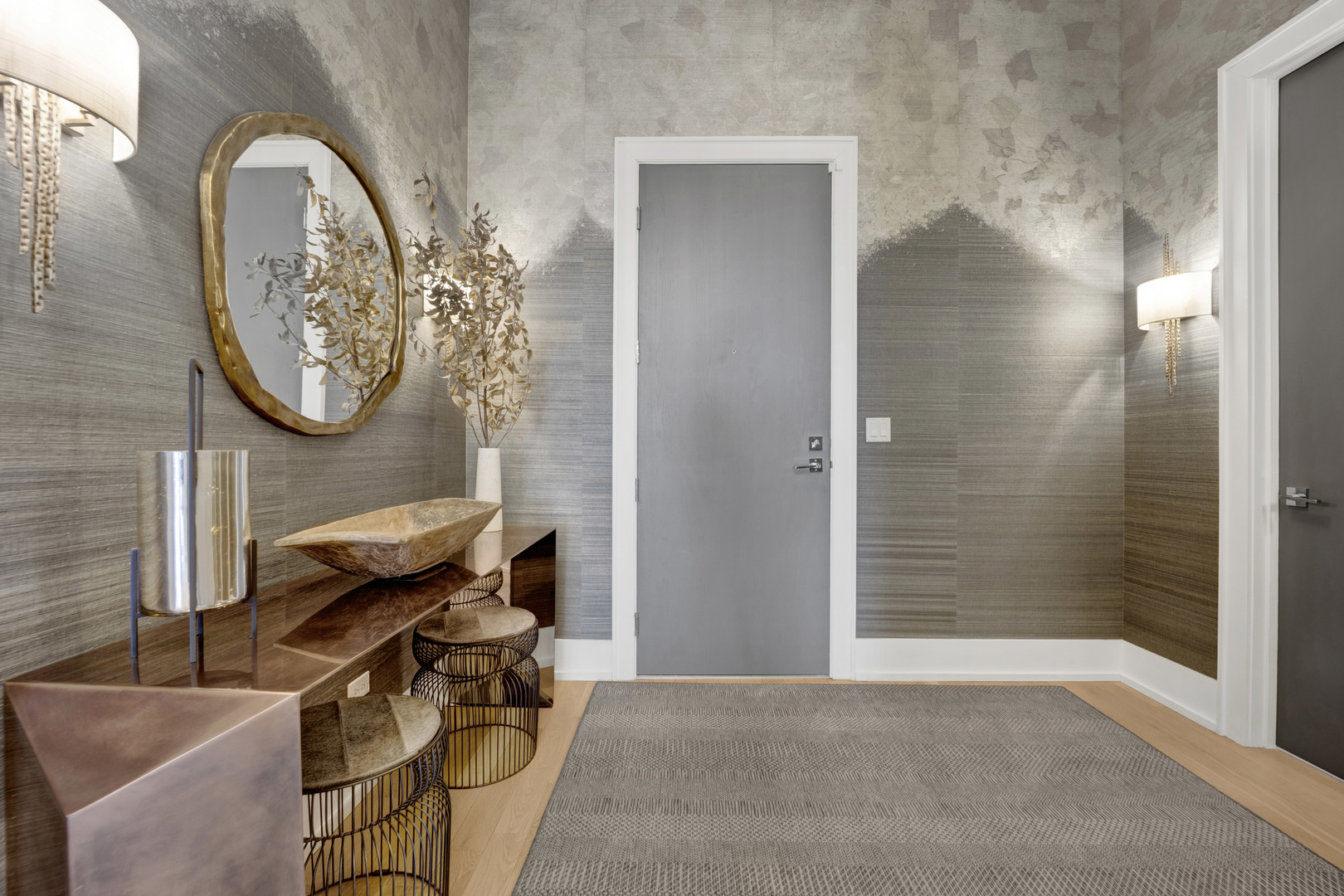 2035 N Orleans Street 4W