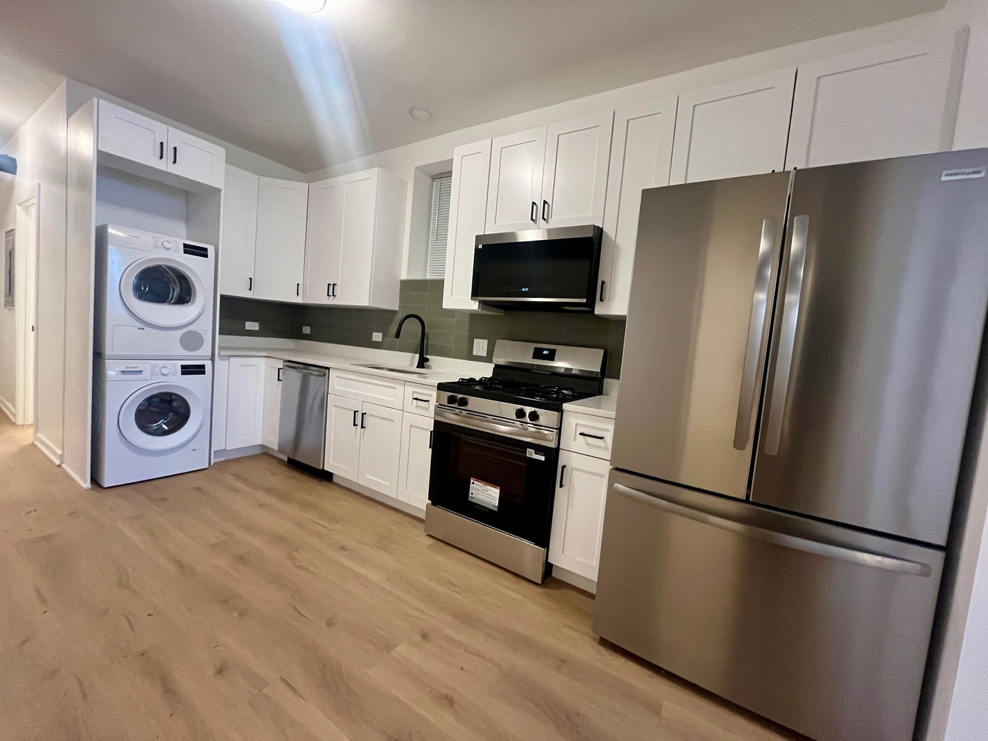 949 N Damen Avenue G