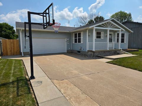 Tiny photo for 916 Birchwood Drive, Colona, IL 61241 (MLS # 12720577)