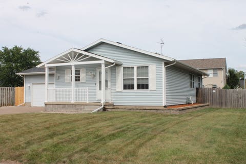 Tiny photo for 916 Birchwood Drive, Colona, IL 61241 (MLS # 12720577)