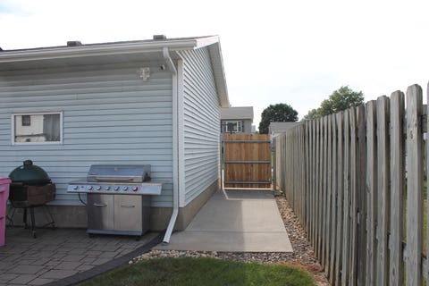 Tiny photo for 916 Birchwood Drive, Colona, IL 61241 (MLS # 12720577)