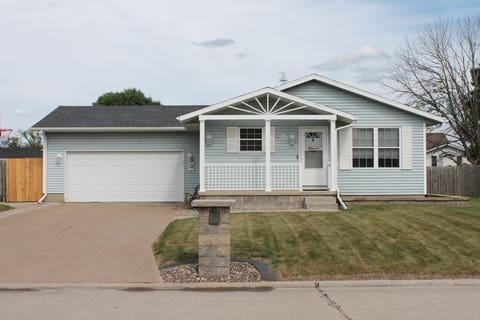 Photo of 916 Birchwood Drive, Colona, IL 61241 (MLS # 12720577)