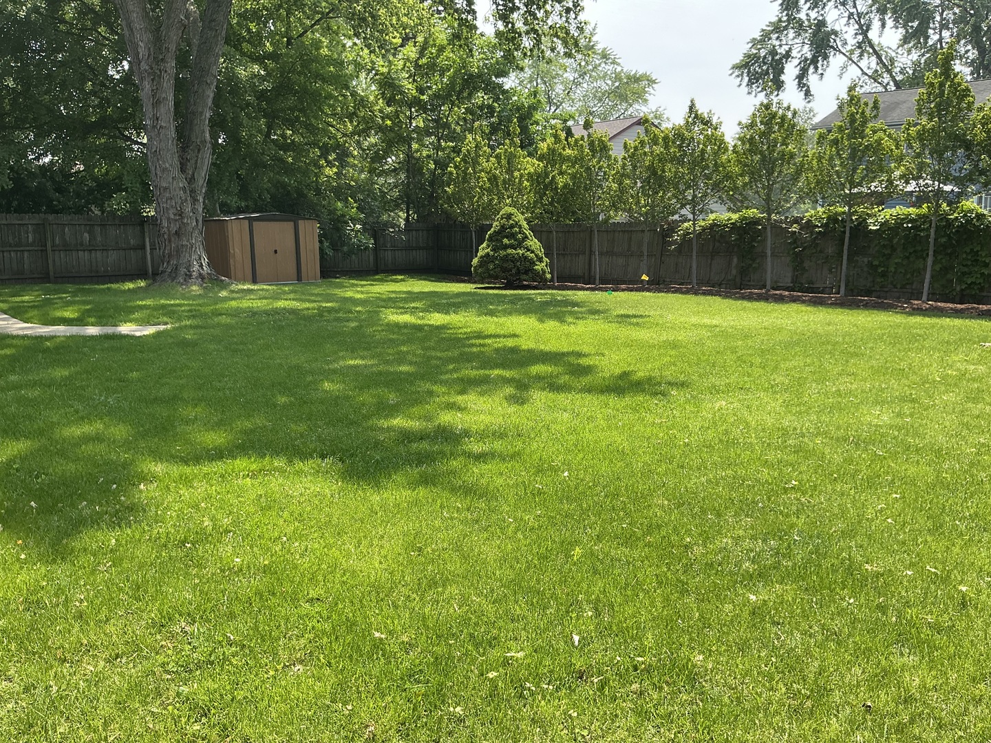 4532 Waubansie Lane