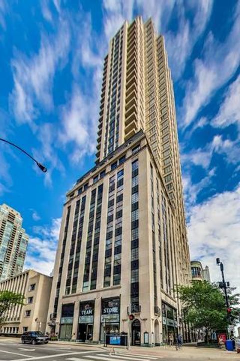 Photo of 118 E Erie Street #27G, Chicago, IL 60611 (MLS # 12598614)