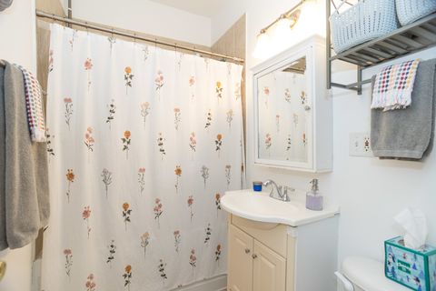 Tiny photo for 2709 W Lawrence Avenue #3, Chicago, IL 60625 (MLS # 12298569)