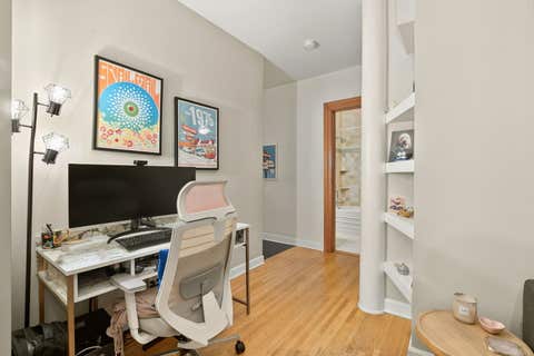 Tiny photo for 550 W Surf Street #302, Chicago, IL 60657 (MLS # 12732721)
