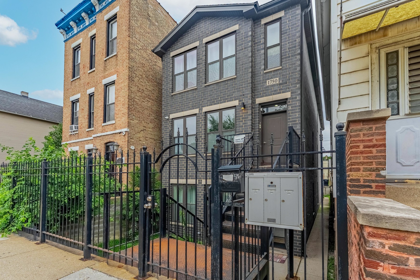 1750 W Cermak Road
