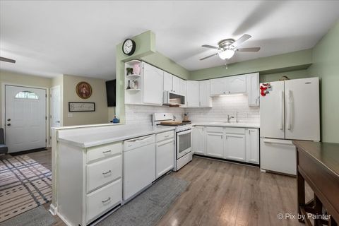 Tiny photo for 6735 Country Lane, Rockford, IL 61109 (MLS # 12680366)