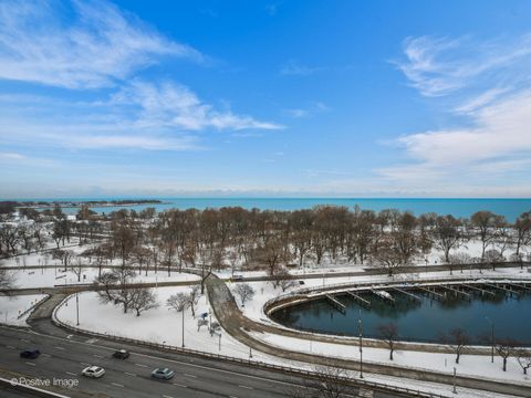 Tiny photo for 3530 N Lake Shore Drive #11B, Chicago, IL 60657 (MLS # 12595687)