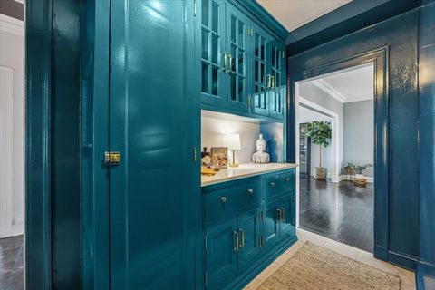 Tiny photo for 3530 N Lake Shore Drive #11B, Chicago, IL 60657 (MLS # 12595687)