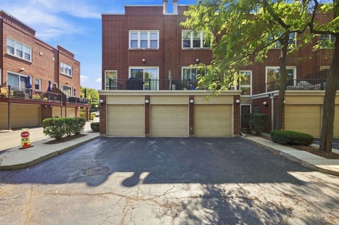Tiny photo for 1730 W TERRA COTTA Place #A, Chicago, IL 60614 (MLS # 12747687)