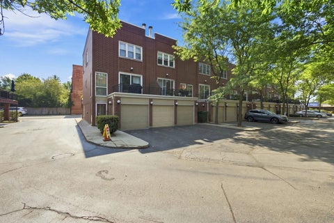 Tiny photo for 1730 W TERRA COTTA Place #A, Chicago, IL 60614 (MLS # 12747687)