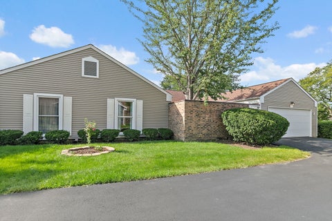 Tiny photo for 954 Dartmouth Drive, Wheaton, IL 60189 (MLS # 12743603)