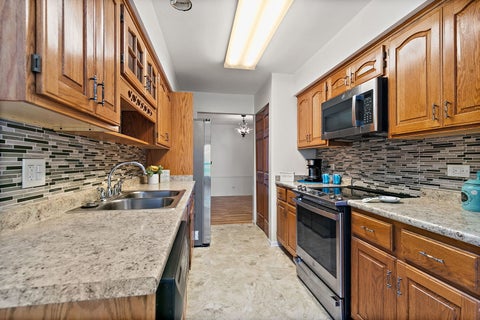 Tiny photo for 954 Dartmouth Drive, Wheaton, IL 60189 (MLS # 12743603)