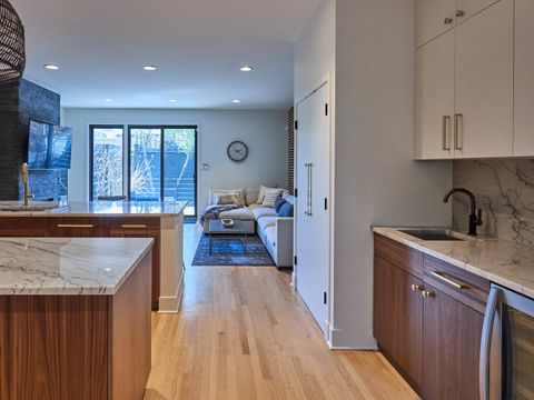 Tiny photo for 1732 N WINCHESTER Avenue, Chicago, IL 60622 (MLS # 12633009)
