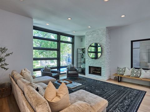 Tiny photo for 1732 N WINCHESTER Avenue, Chicago, IL 60622 (MLS # 12633009)
