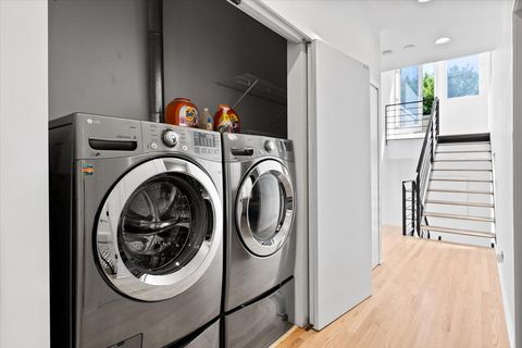 Tiny photo for 1732 N WINCHESTER Avenue, Chicago, IL 60622 (MLS # 12633009)