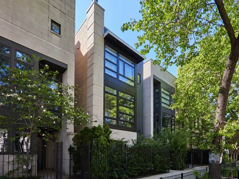 Photo of 1732 N WINCHESTER Avenue, Chicago, IL 60622 (MLS # 12633009)