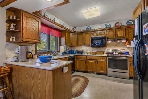 Tiny photo for 44 Glenbrook Court, Fisher, IL 61843 (MLS # 12595922)