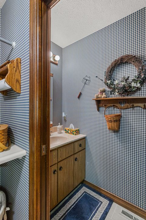 Tiny photo for 44 Glenbrook Court, Fisher, IL 61843 (MLS # 12595922)