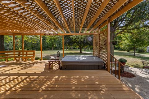 Tiny photo for 44 Glenbrook Court, Fisher, IL 61843 (MLS # 12595922)