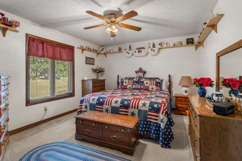 Tiny photo for 44 Glenbrook Court, Fisher, IL 61843 (MLS # 12595922)