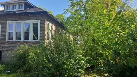 Tiny photo for 11709 S Lafayette Avenue, Chicago, IL 60628 (MLS # 12483200)
