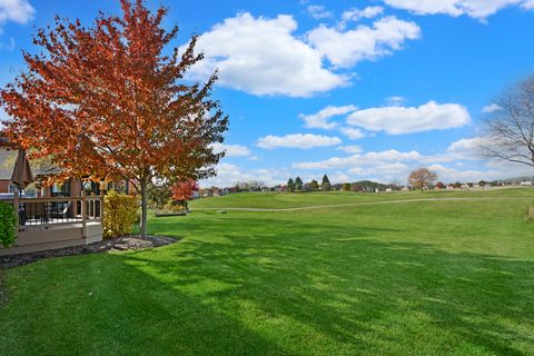 Tiny photo for 63 Tournament Drive, Hawthorn Woods, IL 60047 (MLS # 12505932)