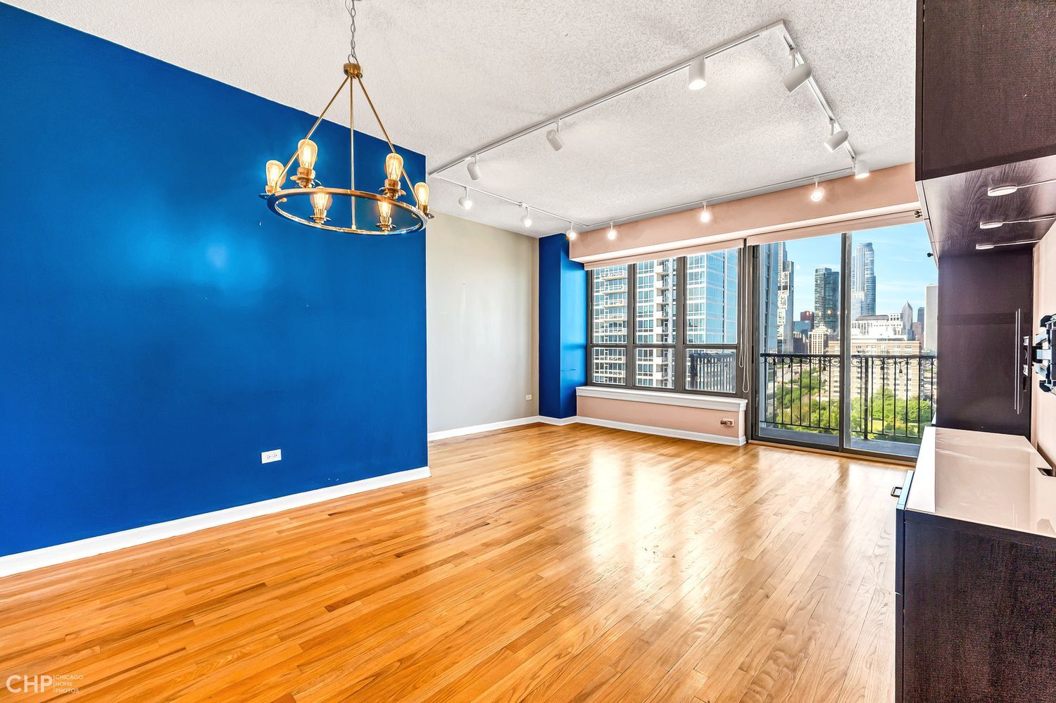 1717 S Prairie Avenue 1403