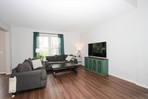 Tiny photo for Streamwood, IL 60107 (MLS # 12611377)