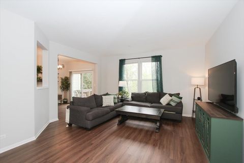 Tiny photo for Streamwood, IL 60107 (MLS # 12611377)