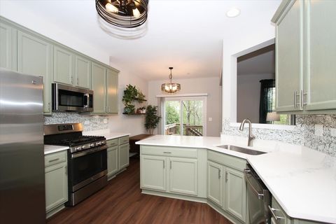 Tiny photo for Streamwood, IL 60107 (MLS # 12611377)