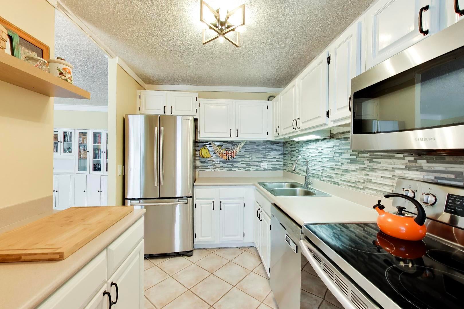 801 S Plymouth Court 807