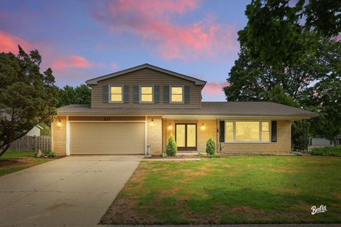 311 Greentree Parkway Libertyville IL 60048