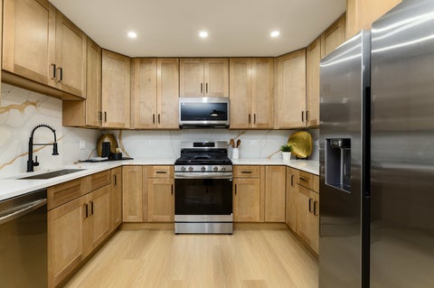 Tiny photo for 20 Maricopa Lane, Hoffman Estates, IL 60169 (MLS # 12759876)