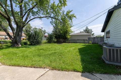 Tiny photo for 20 Maricopa Lane, Hoffman Estates, IL 60169 (MLS # 12759876)