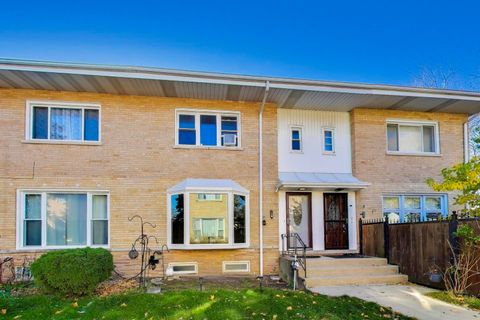 Tiny photo for 6309 N Cicero Avenue, Chicago, IL 60646 (MLS # 12519516)