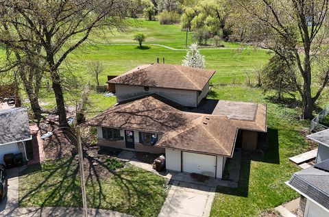 8 Wayne Court Park Forest IL 60466