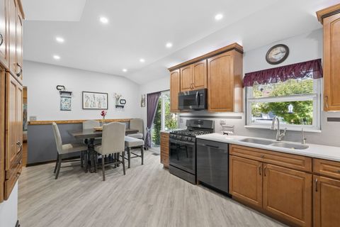 Tiny photo for 1106 Maple Court, Lockport, IL 60441 (MLS # 12605422)