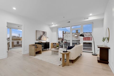 Tiny photo for 3204 N Kostner Avenue #303, Chicago, IL 60641 (MLS # 12527424)