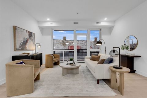 Tiny photo for 3204 N Kostner Avenue #303, Chicago, IL 60641 (MLS # 12527424)