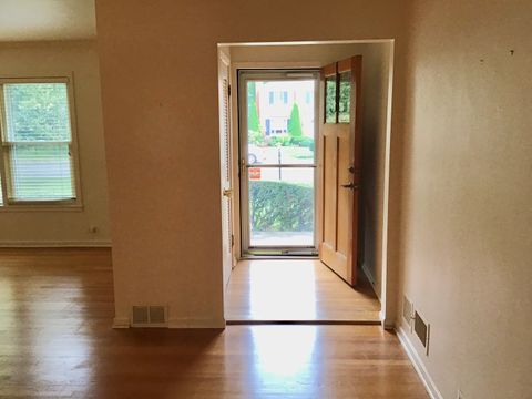 Tiny photo for 9532 Springfield Avenue, Evanston, IL 60203 (MLS # 12565481)