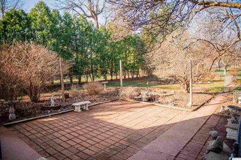 Tiny photo for 336 S 24th St, Quincy, IL 62301 (MLS # 12591705)