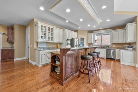 Tiny photo for 675 Oak Lane, South Elgin, IL 60177 (MLS # 12497053)