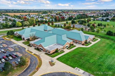 Tiny photo for 675 Oak Lane, South Elgin, IL 60177 (MLS # 12497053)