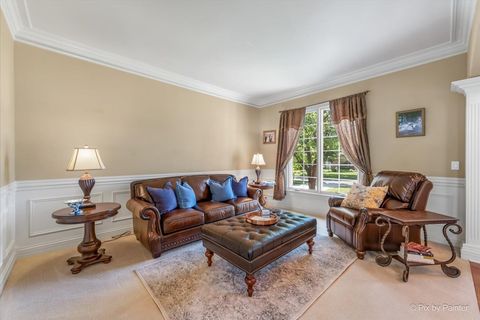 Tiny photo for 675 Oak Lane, South Elgin, IL 60177 (MLS # 12497053)