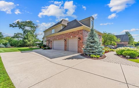 Tiny photo for 675 Oak Lane, South Elgin, IL 60177 (MLS # 12497053)