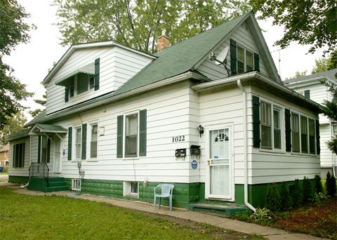 A home in North Chicago