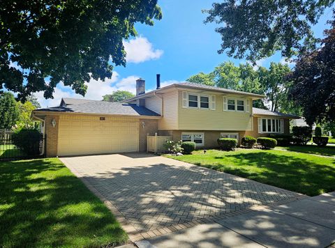 Tiny photo for 962 Twilight Lane, Wheeling, IL 60090 (MLS # 12450238)